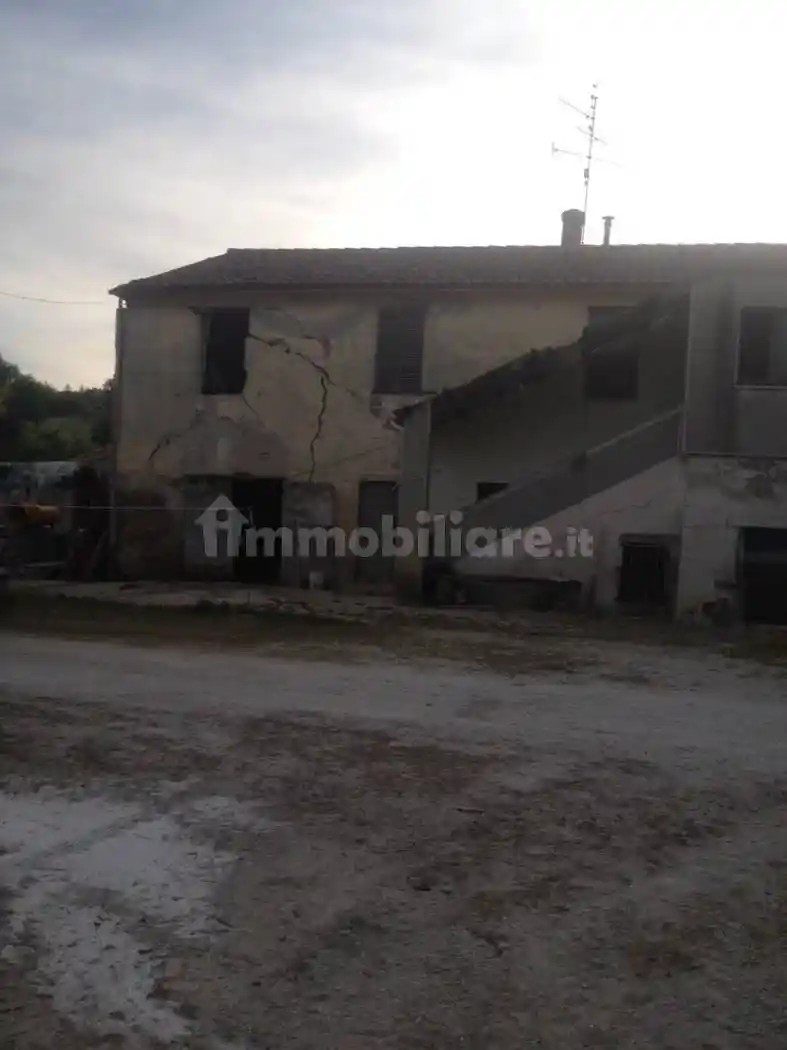 Rustico - Casale in vendita a Senigallia