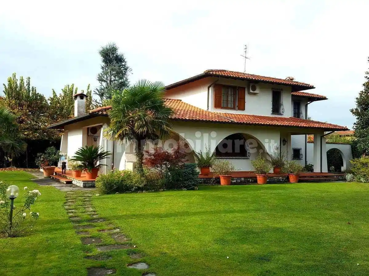 Villa in vendita a Forte dei Marmi