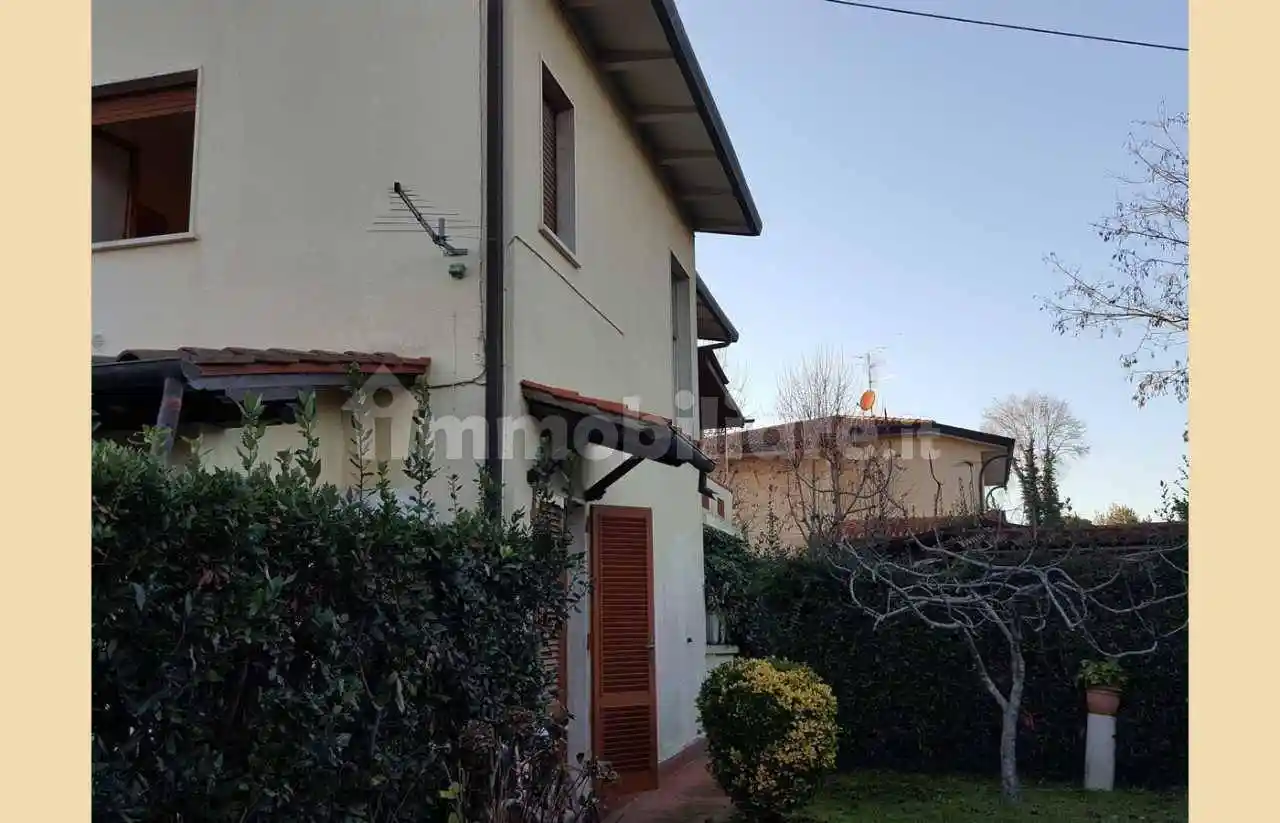 Casa indipendente in vendita a Forte dei Marmi