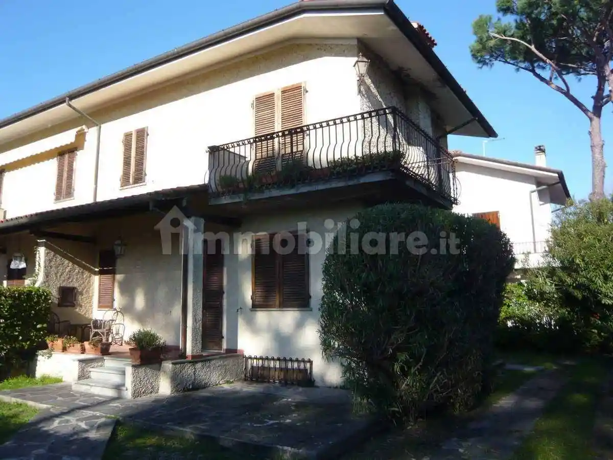 Casa indipendente in vendita a Forte dei Marmi