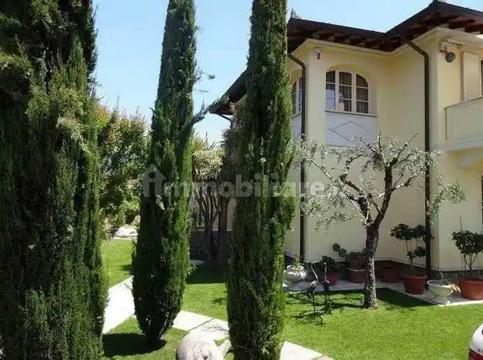 Villa in vendita a Forte dei Marmi
