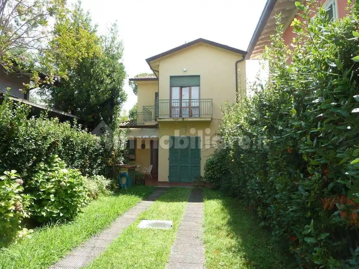 Villa in vendita a Forte dei Marmi