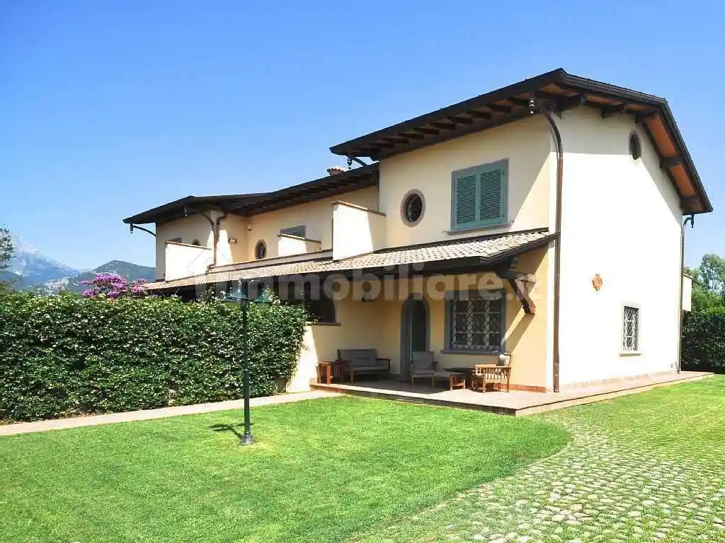 Villetta a schiera in vendita a Forte dei Marmi