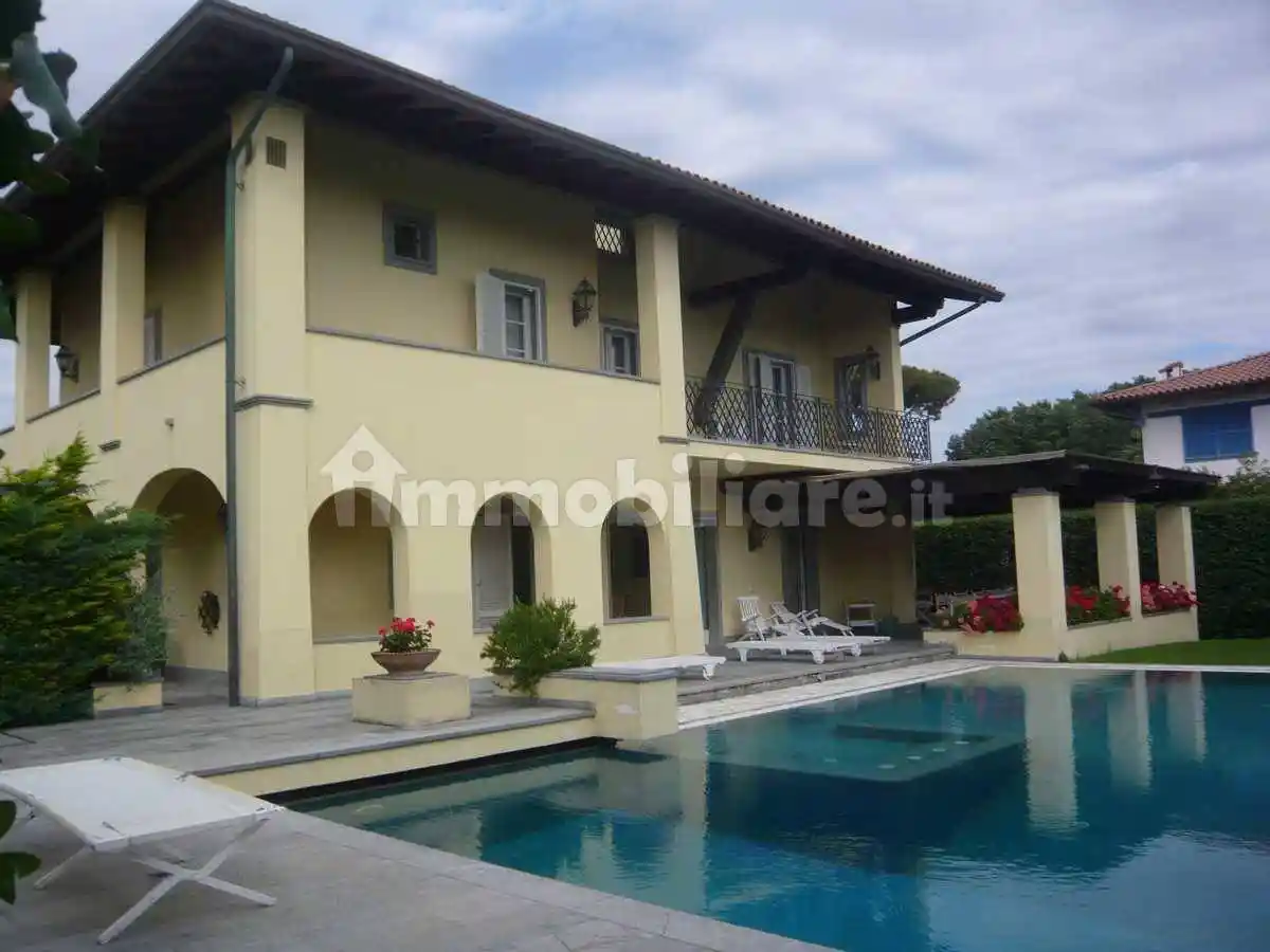 Villa in vendita a Forte dei Marmi