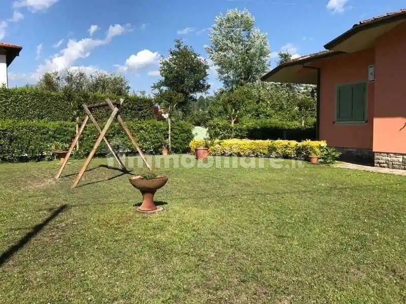 Casa indipendente in vendita a Forte dei Marmi