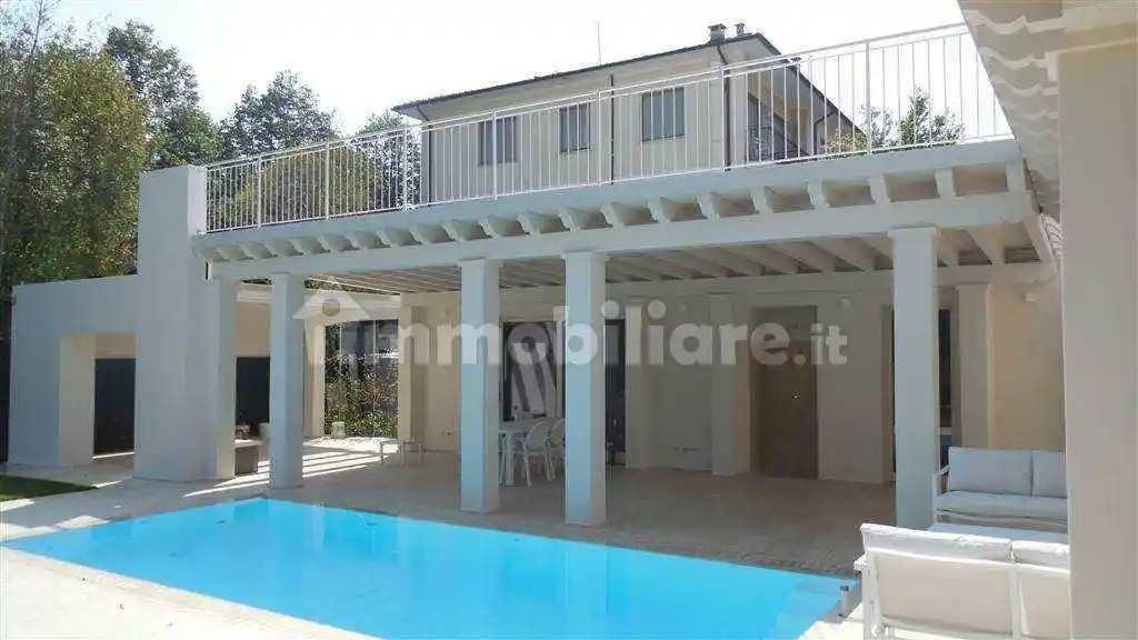 Villa in vendita a Pietrasanta
