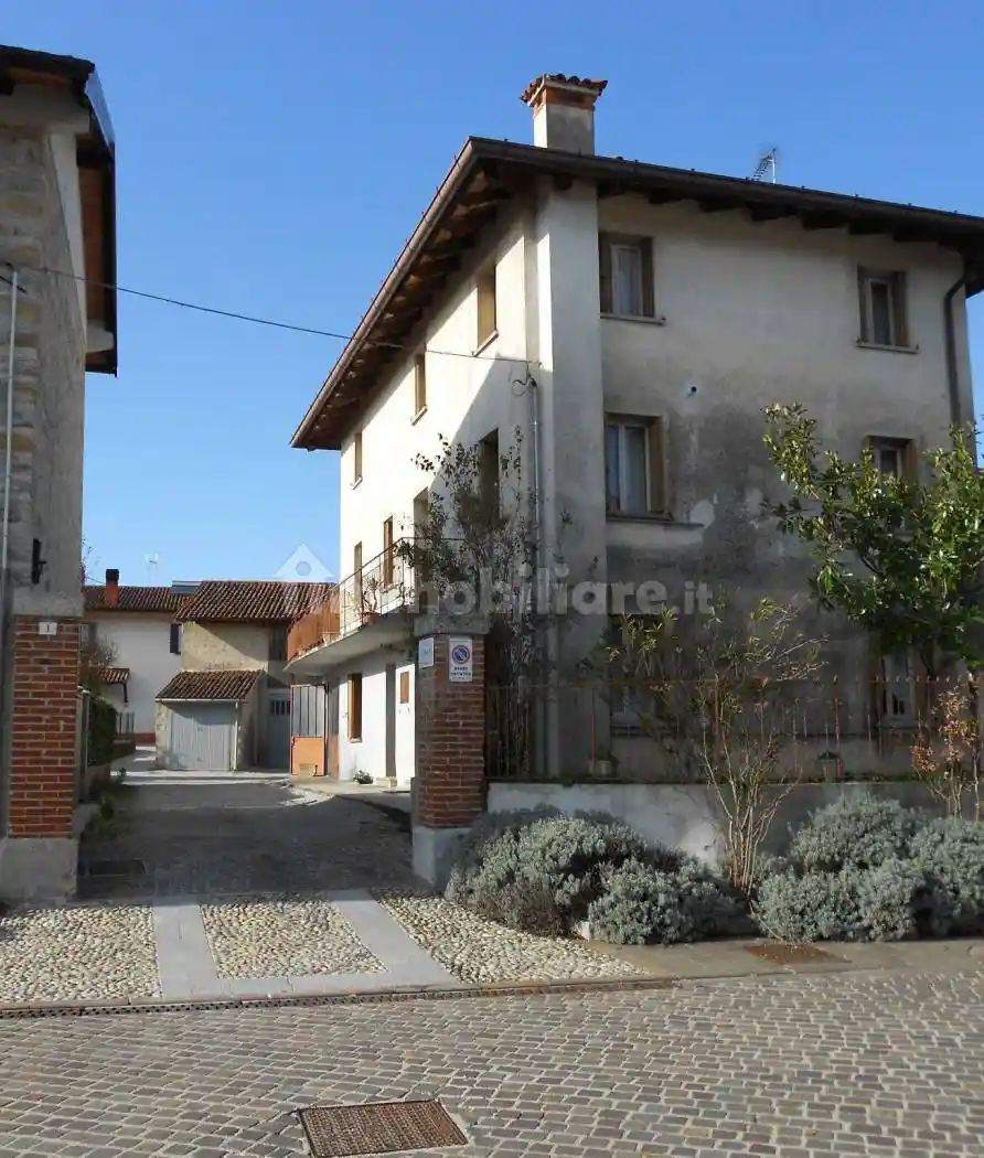 Rustico - Casale in vendita a Buttrio