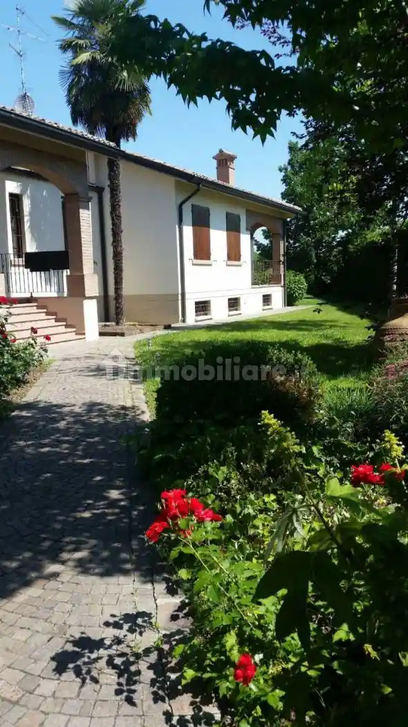 Villa in vendita a Quattro Castella