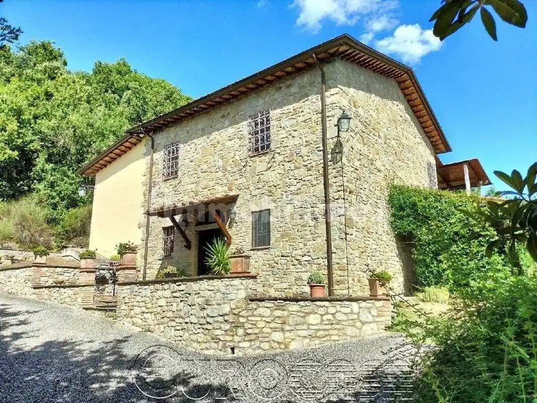 Rustico - Casale in vendita a Montone