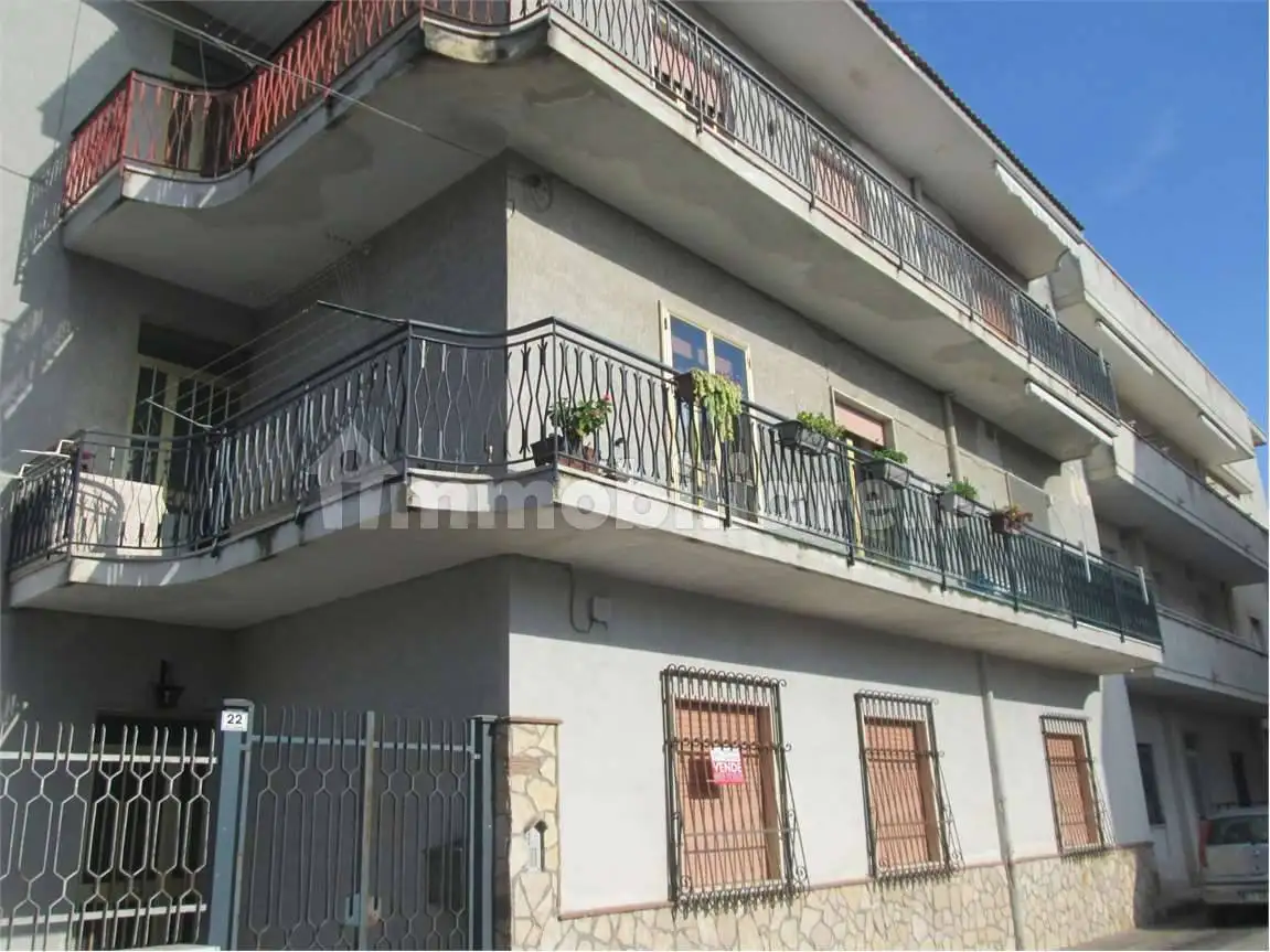Palazzo - Edificio in vendita a Mondragone