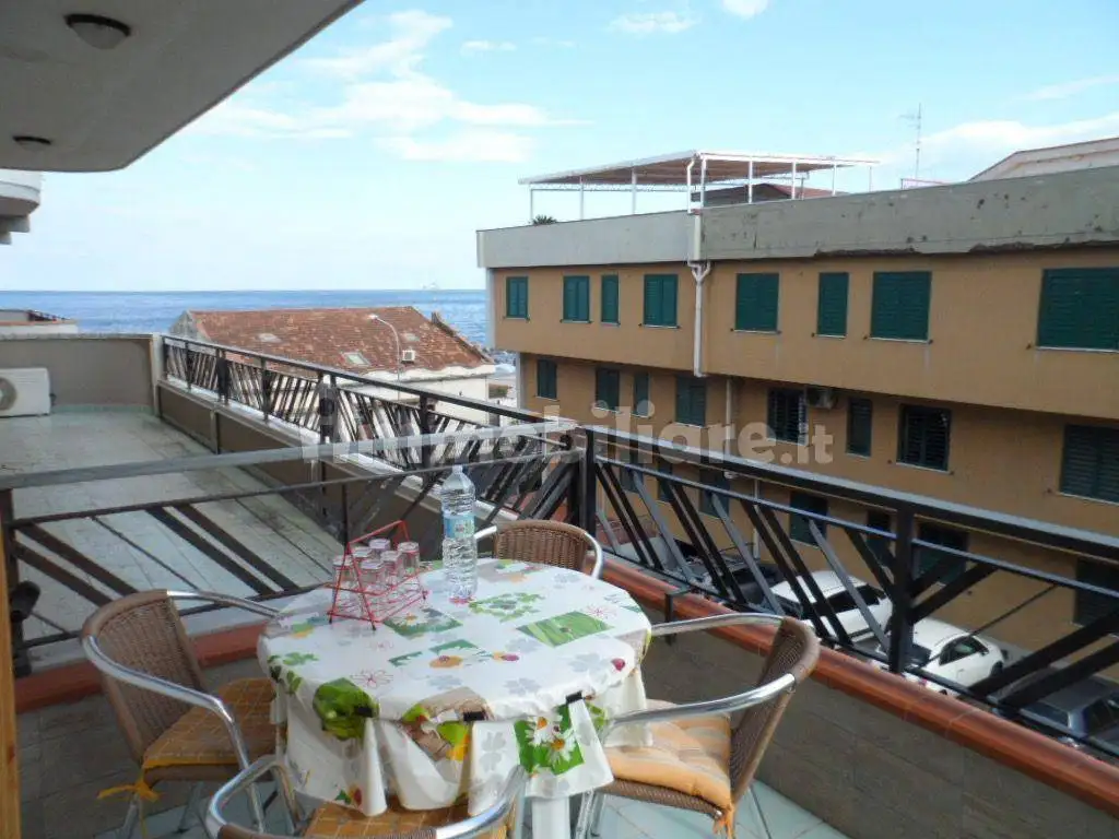 Appartamento in affitto a Mascali