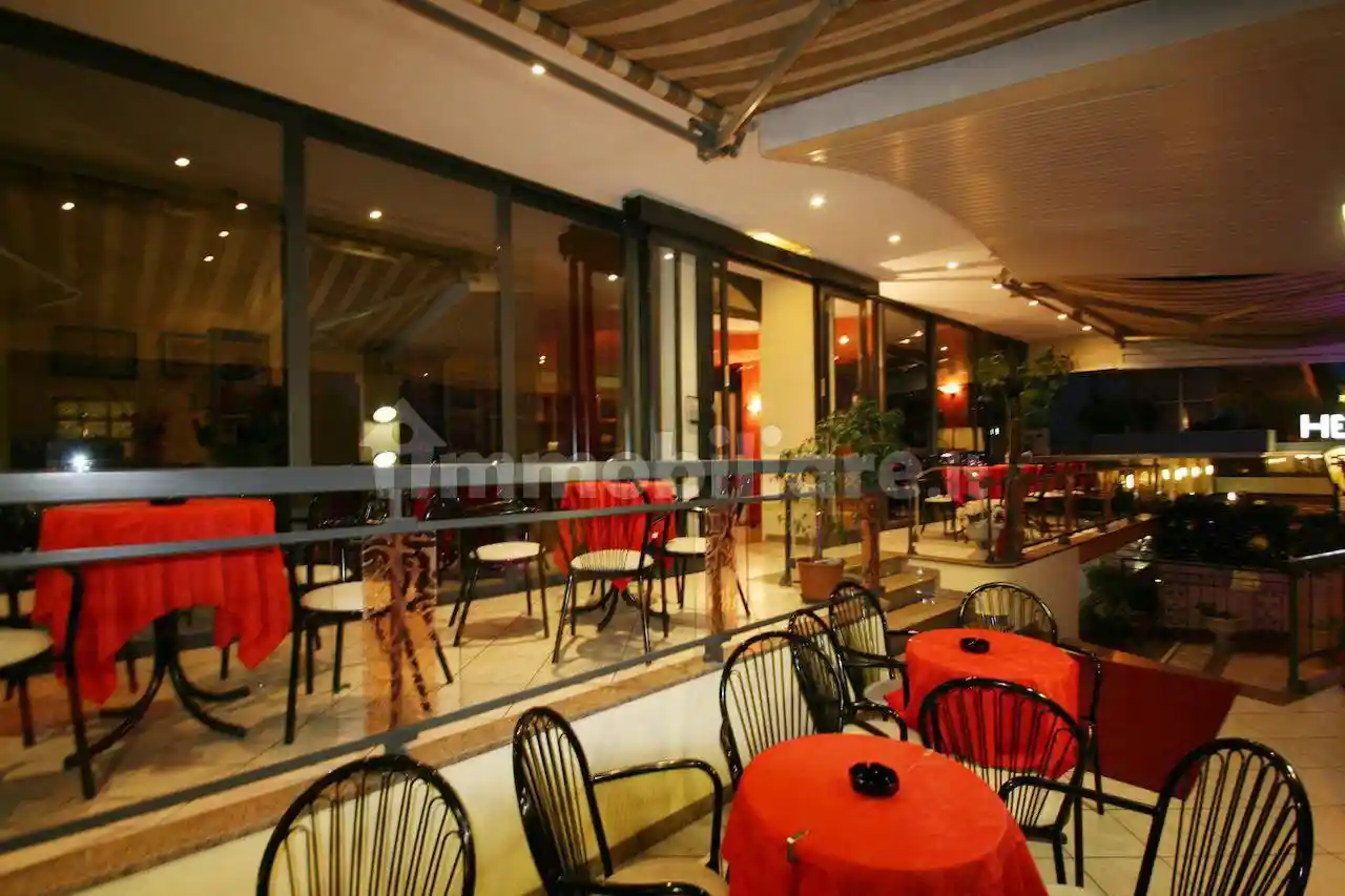 Palazzo - Edificio in vendita a Rimini