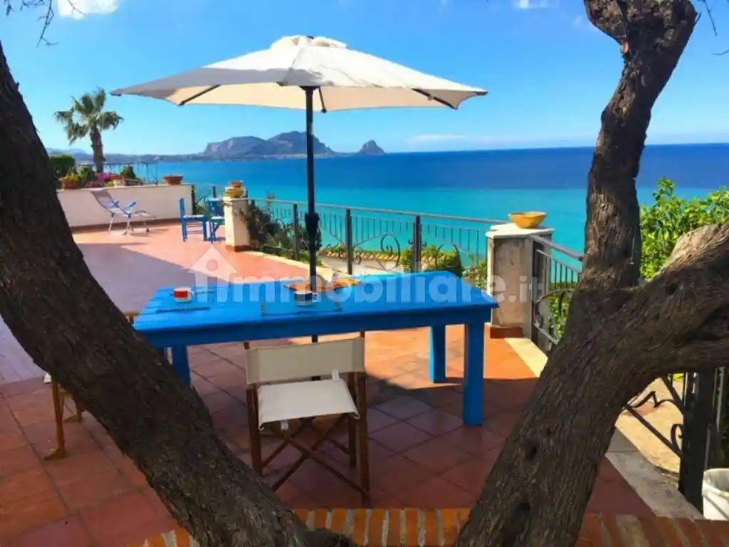 Villa in affitto a Altavilla Milicia