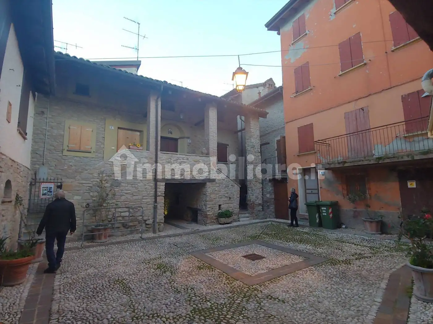 Casa indipendente in affitto a Valsamoggia