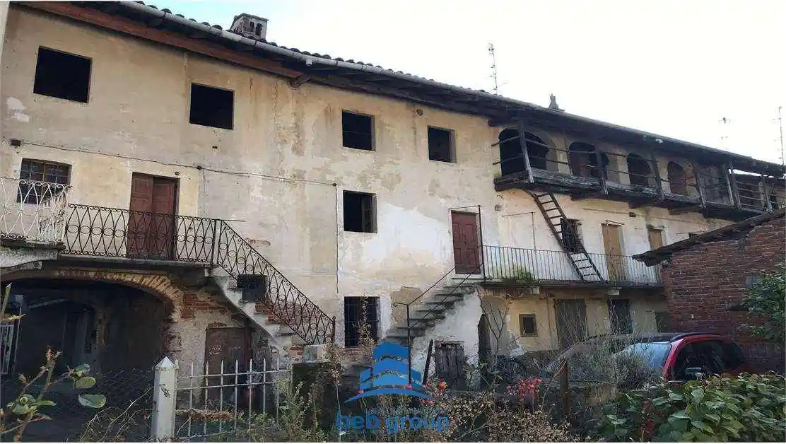 Rustico - Casale in vendita a Cameri
