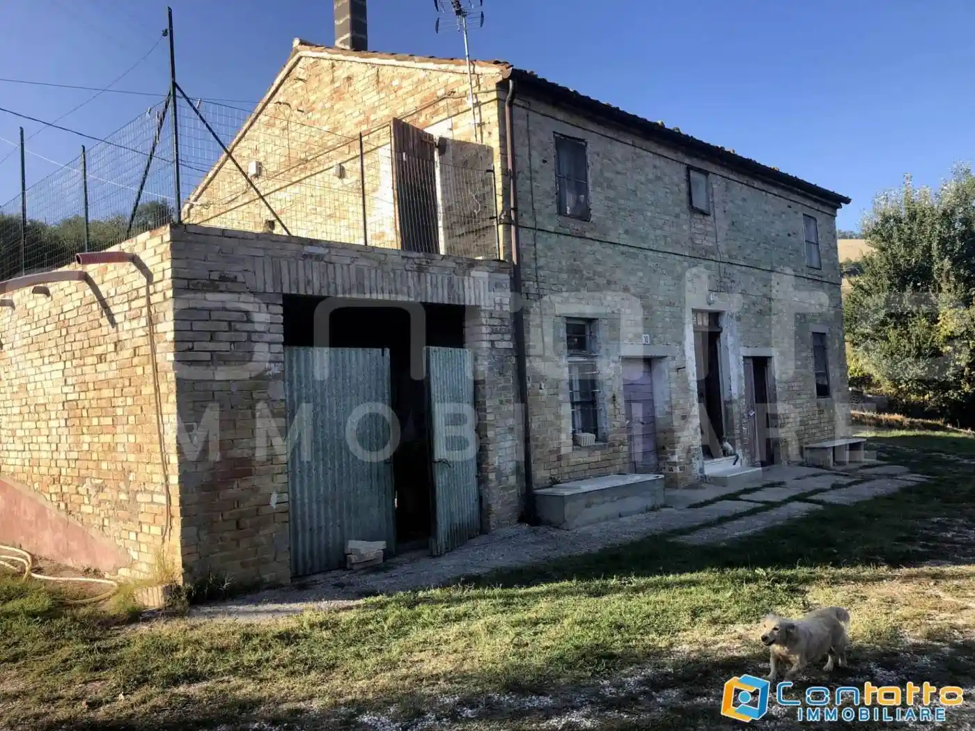 Rustico - Casale in vendita a Carassai