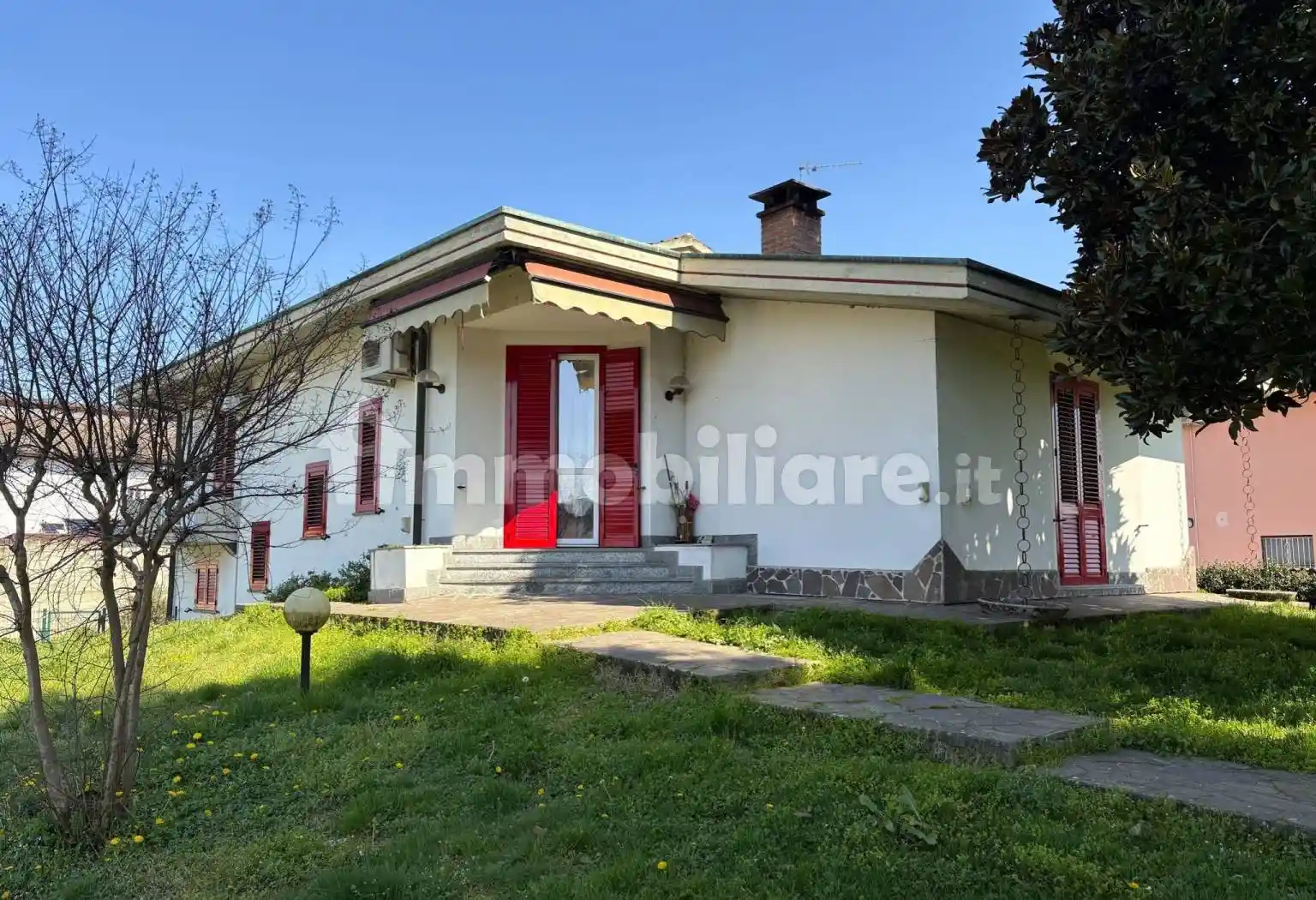 Villa in vendita a Sannazzaro de' Burgondi