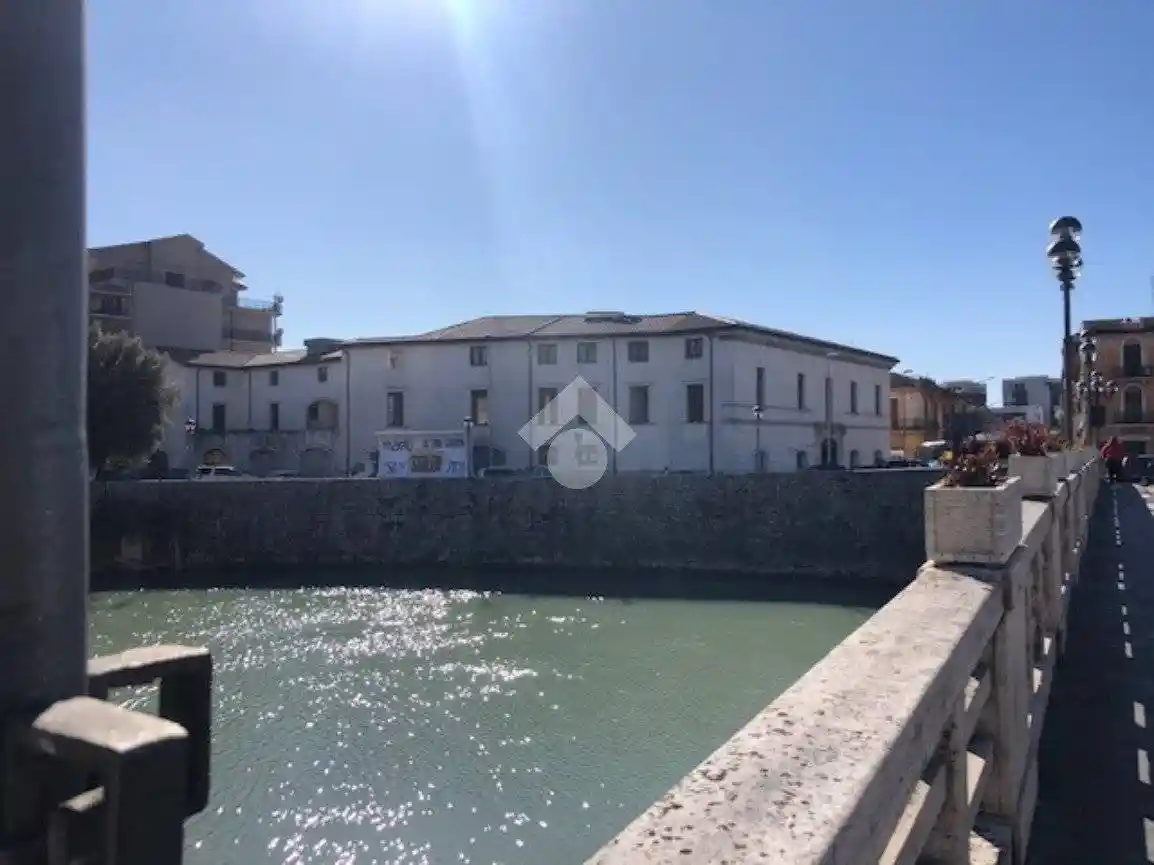 Palazzo - Edificio in vendita a Sora