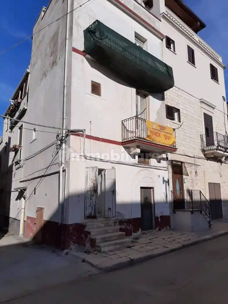 Palazzo - Edificio in vendita a Cassano delle Murge