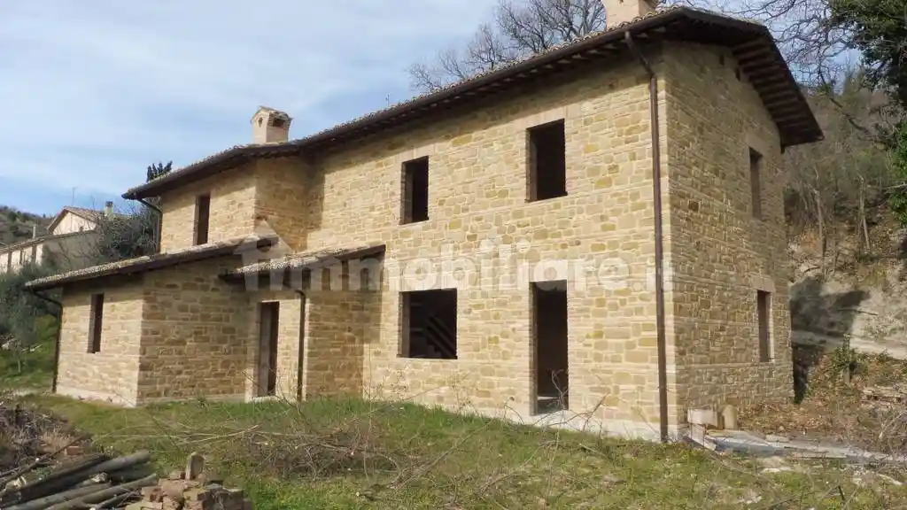 Rustico - Casale in vendita a San Severino Marche
