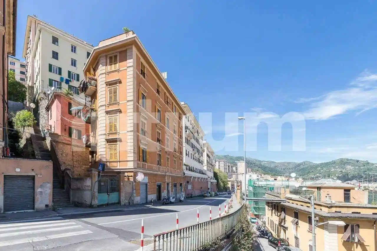 Appartamento in vendita a Genova