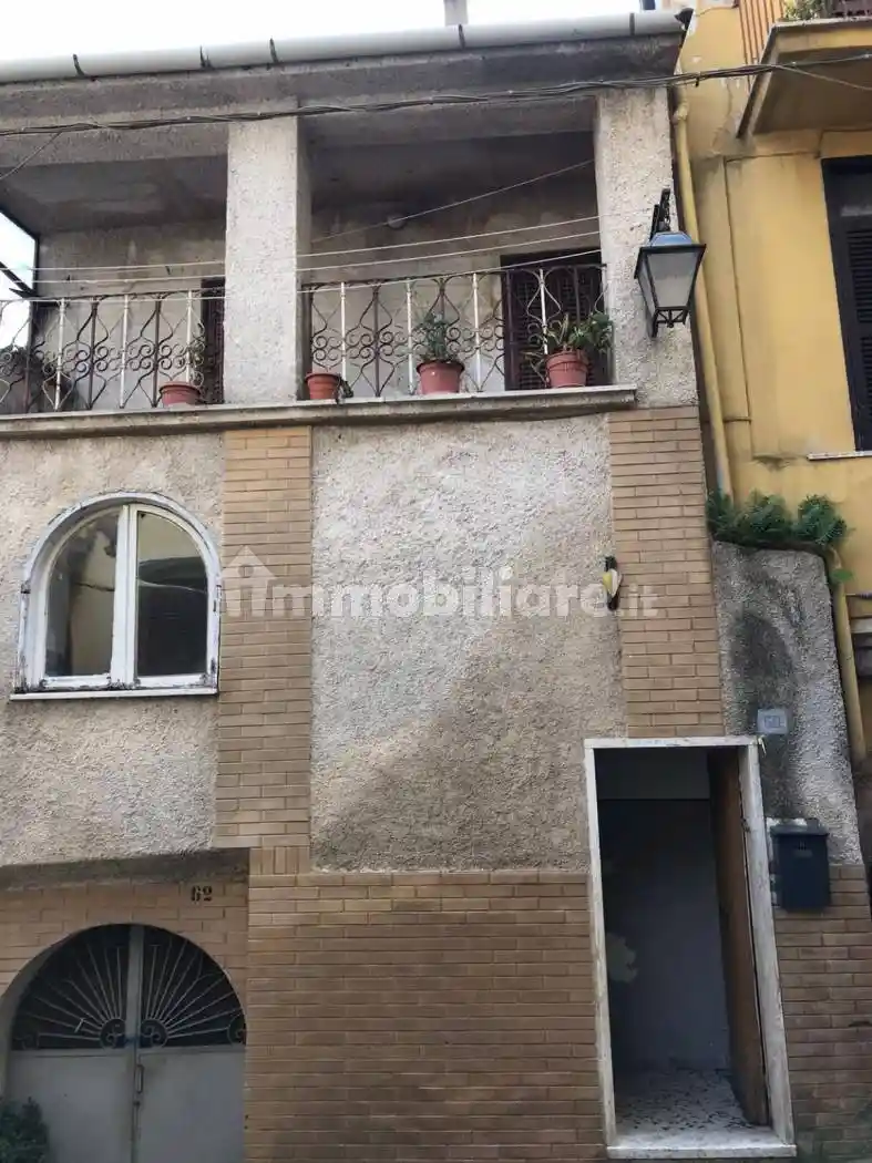 Palazzo - Edificio in vendita a Priverno