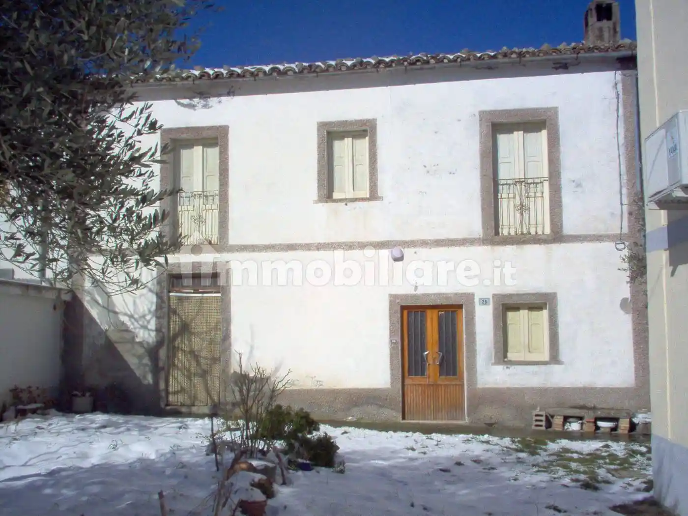 Rustico - Casale in vendita a Civitaquana