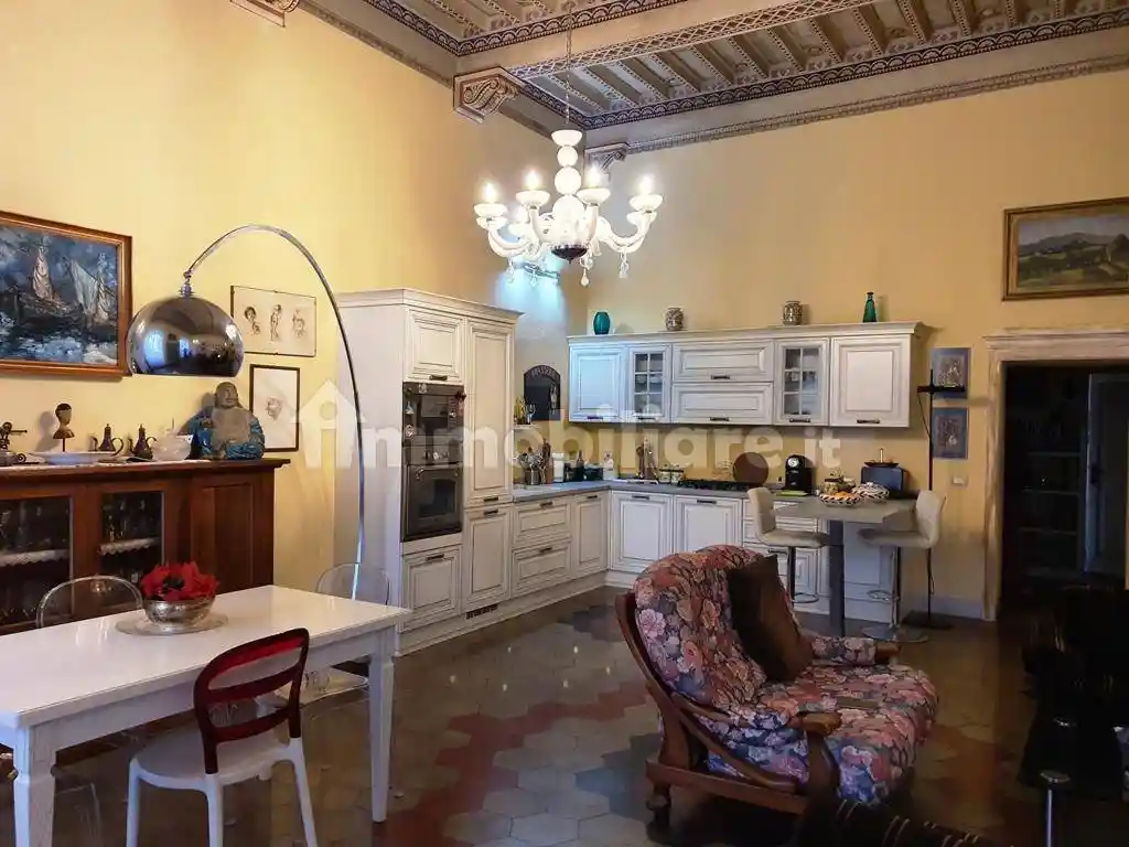 Appartamento in vendita a Colle di Val d'Elsa