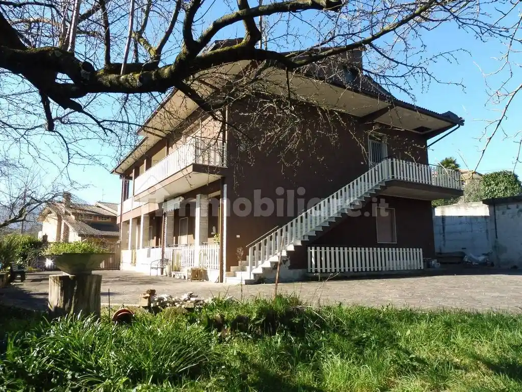 Villa in vendita a Ceccano