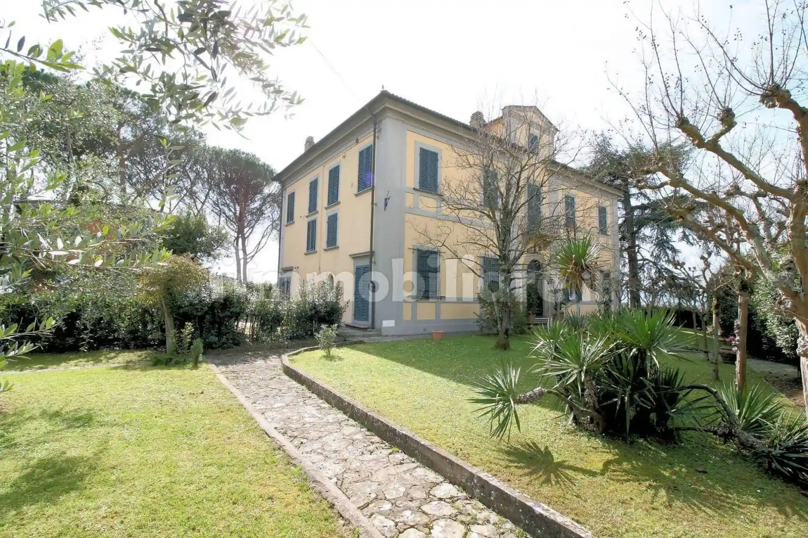 Villa in vendita a Uzzano