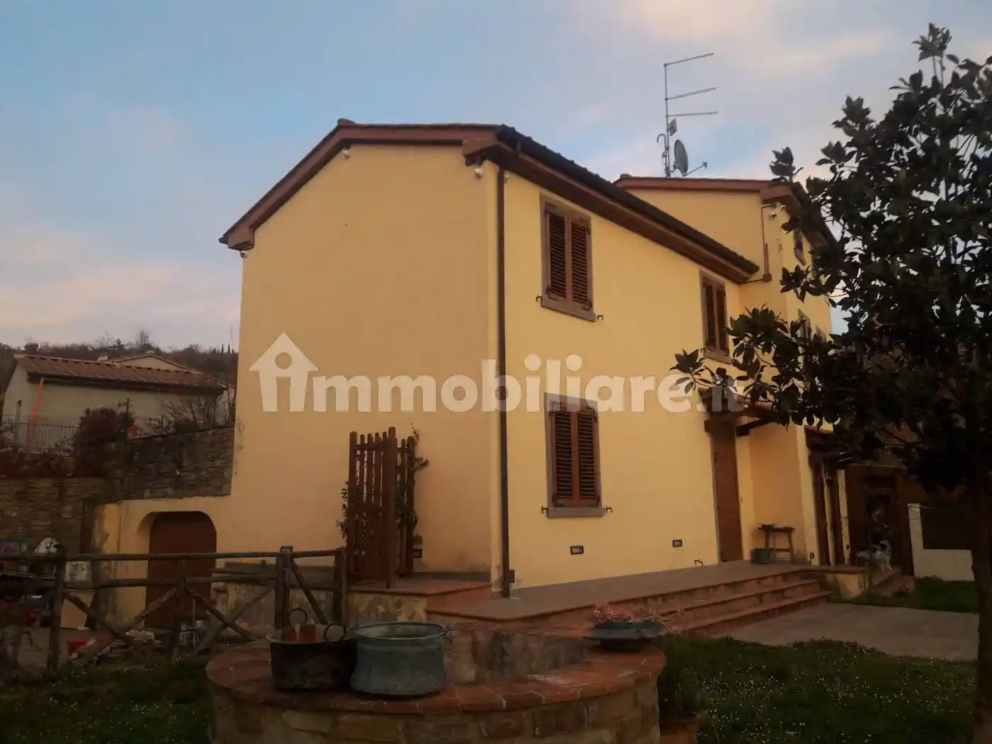 Villa in vendita a Capolona