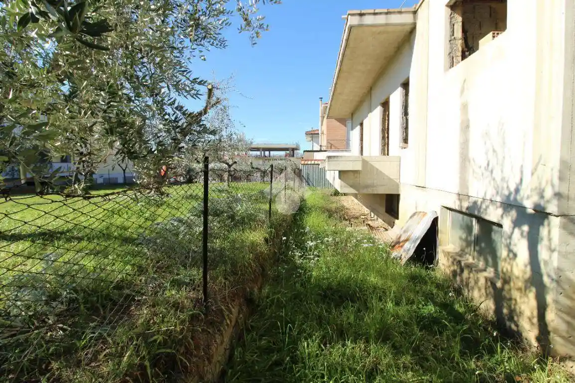 Villa unifamiliare via XXV Aprile, Centro, Mosciano Sant'Angelo - foto 5