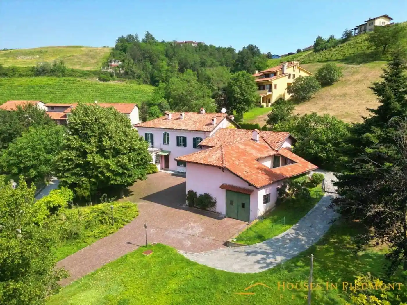 Villa in vendita a Dogliani