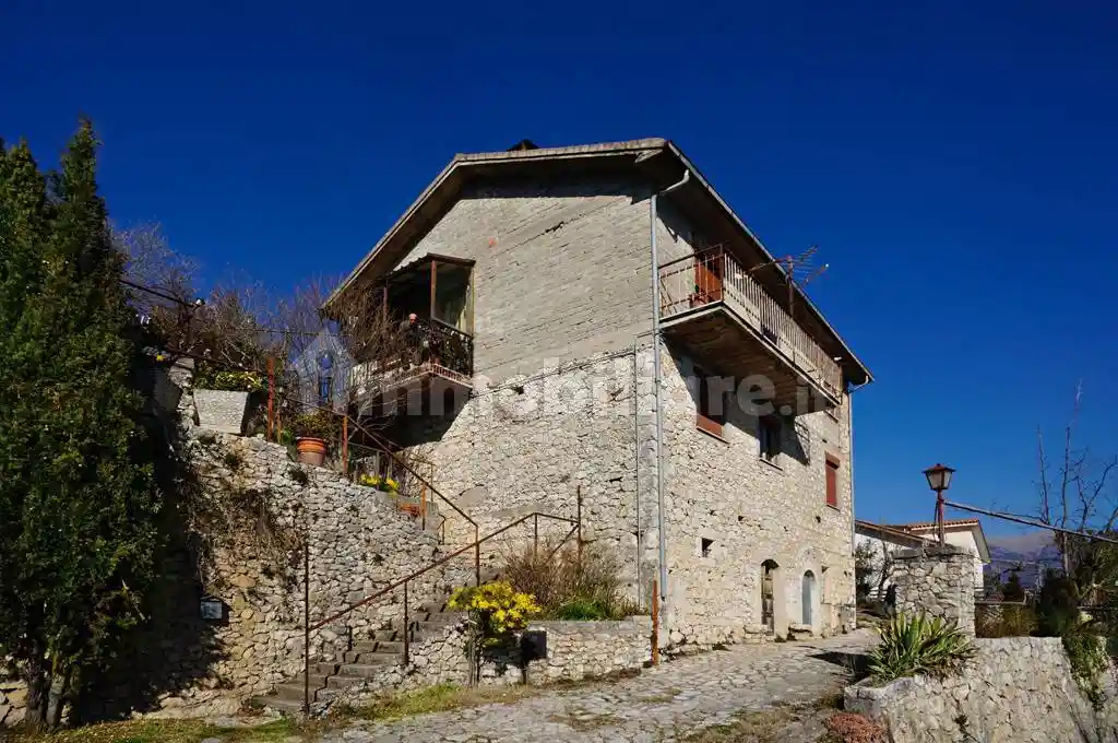 Casa indipendente in vendita a Alvito