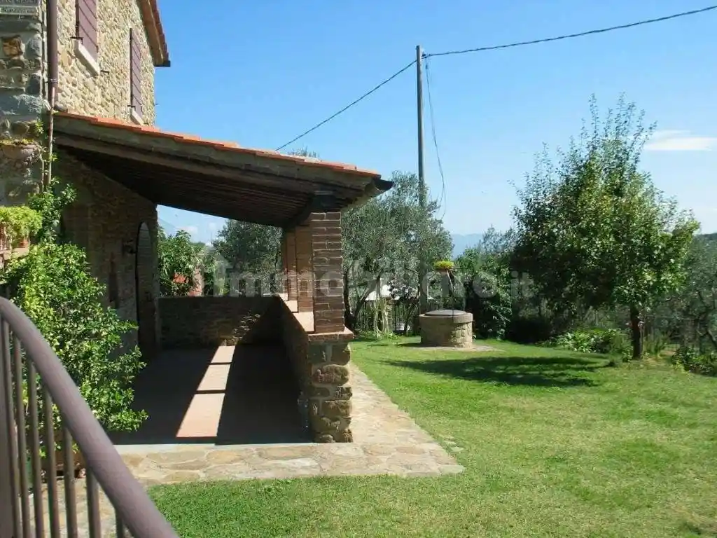 Villa in vendita a Monte San Savino