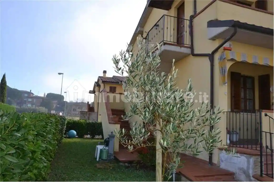 Villetta a schiera in vendita a Sinalunga