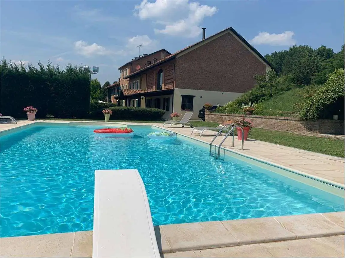 Rustico - Casale in vendita a Monale