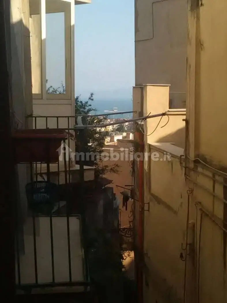 Appartamento in affitto a Napoli