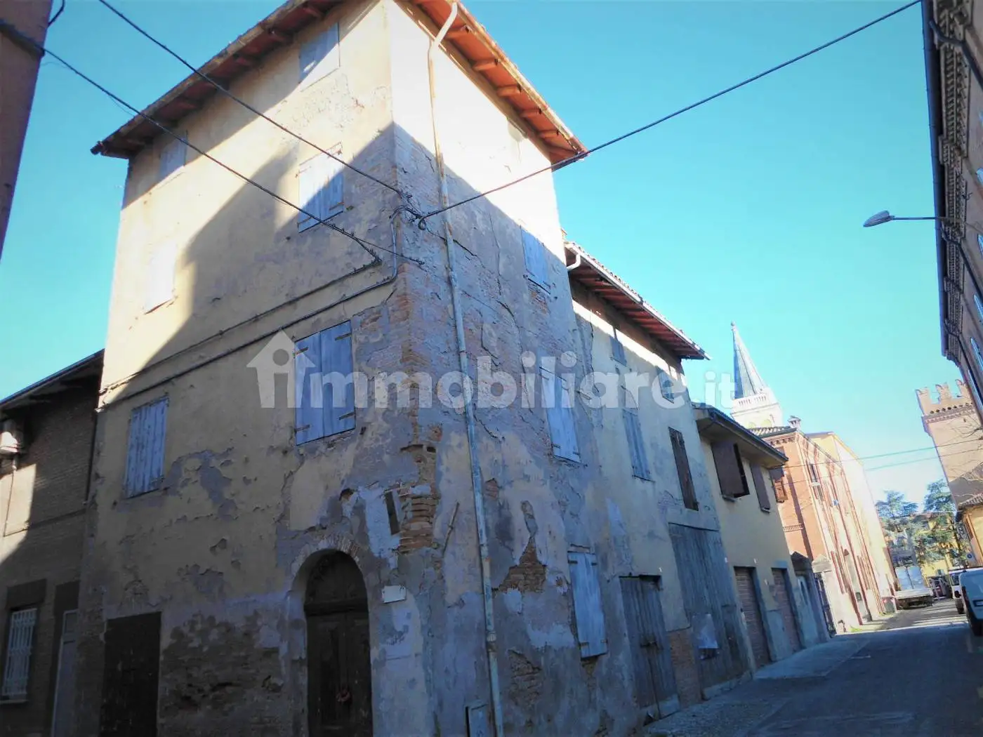 Palazzo - Edificio in vendita a San Giorgio di Piano