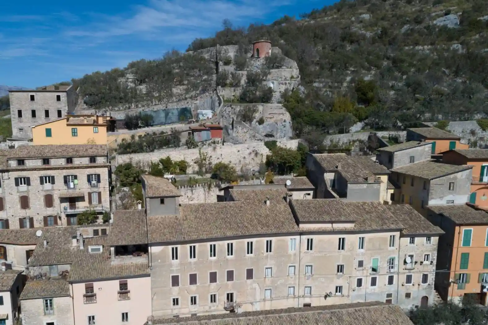 Palazzo - Edificio in vendita a Arpino