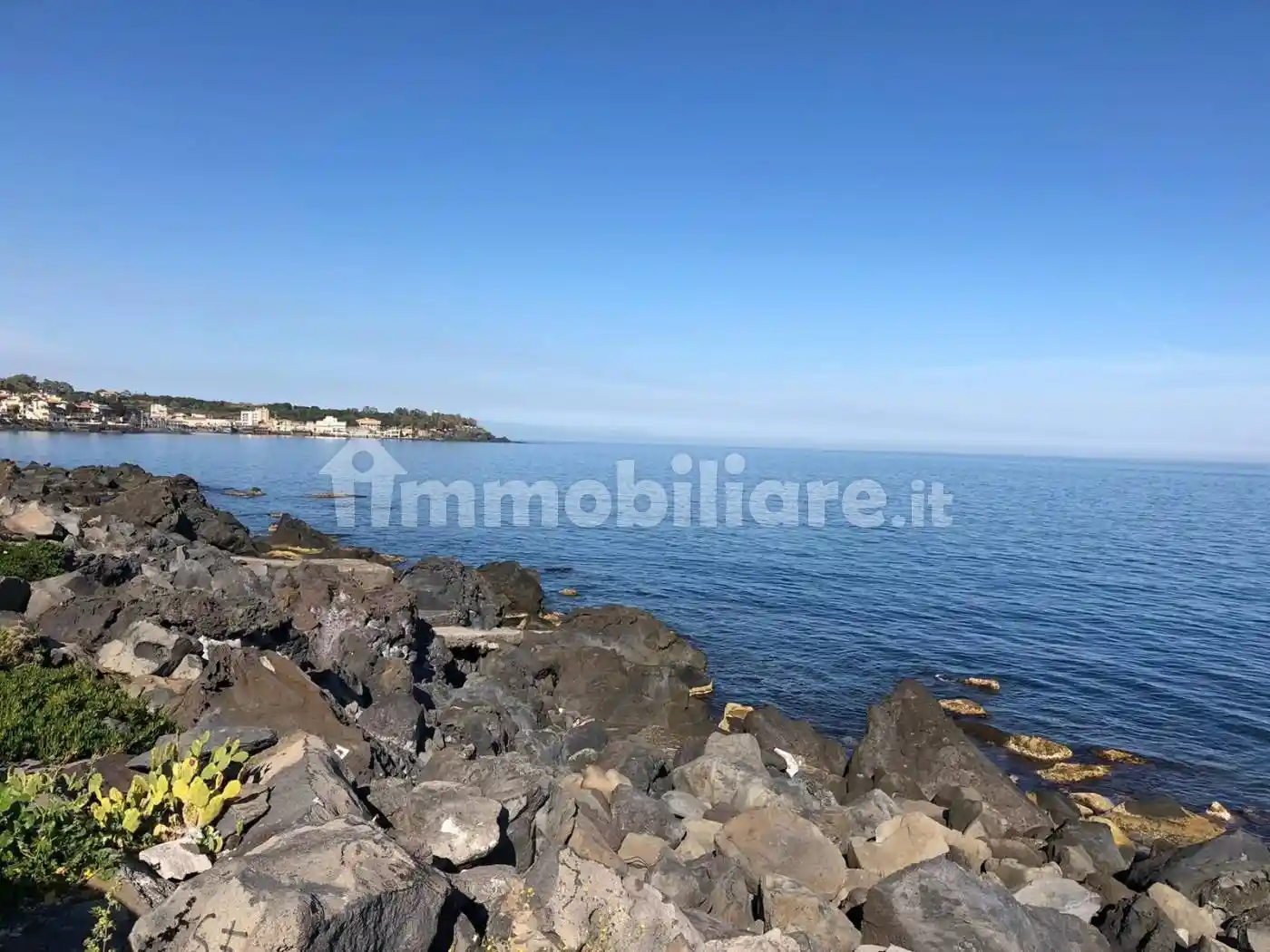 Appartamento in vendita a Aci Castello