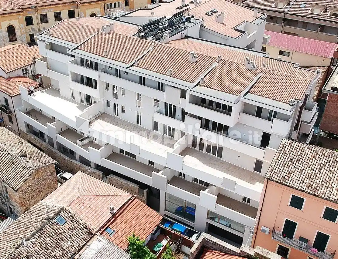 Trilocale nuovo, secondo piano, Centro, Teramo - foto 2