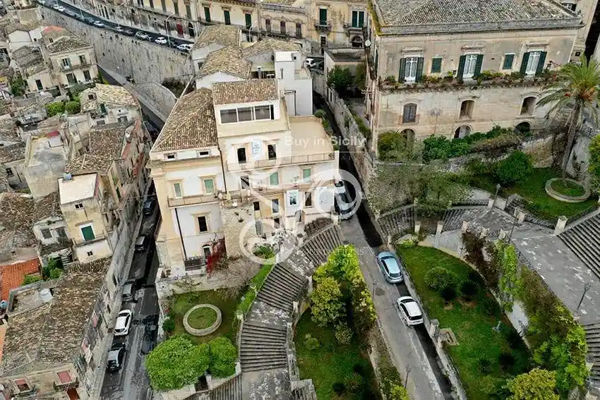 Palazzo - Edificio in vendita a Modica