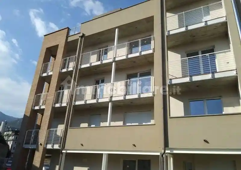 Appartamento in affitto a Erba