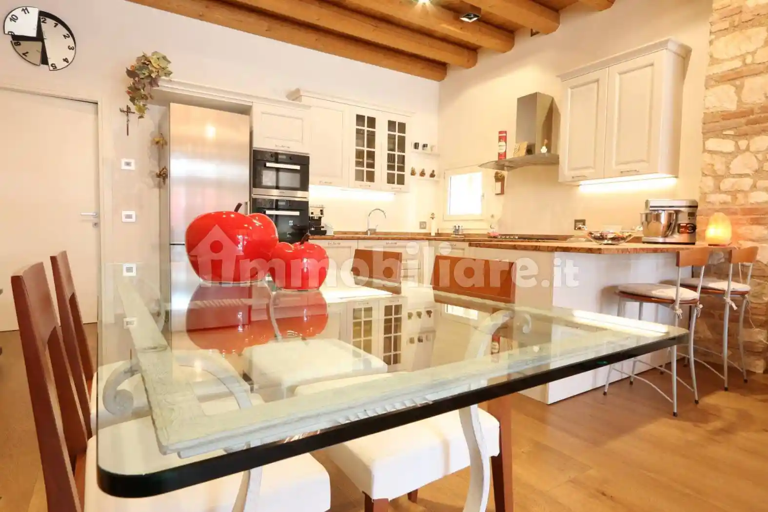 Rustico - Casale in vendita a Verona