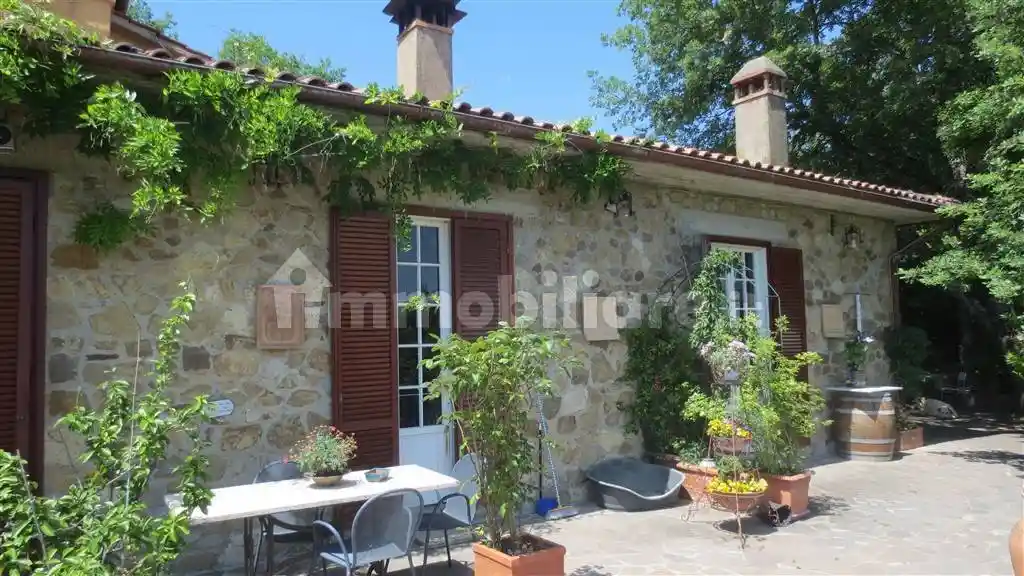 Villa in vendita a Castelnuovo Berardenga