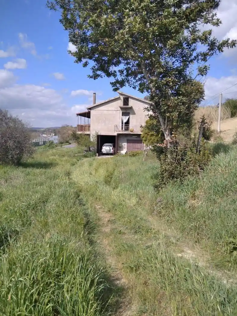 Rustico - Casale in vendita a Magliano Sabina