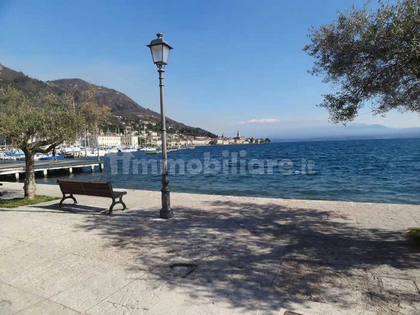 Palazzo - Edificio in vendita a Gardone Riviera