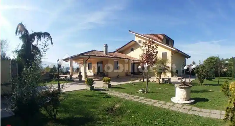 Villa in vendita a Ceccano