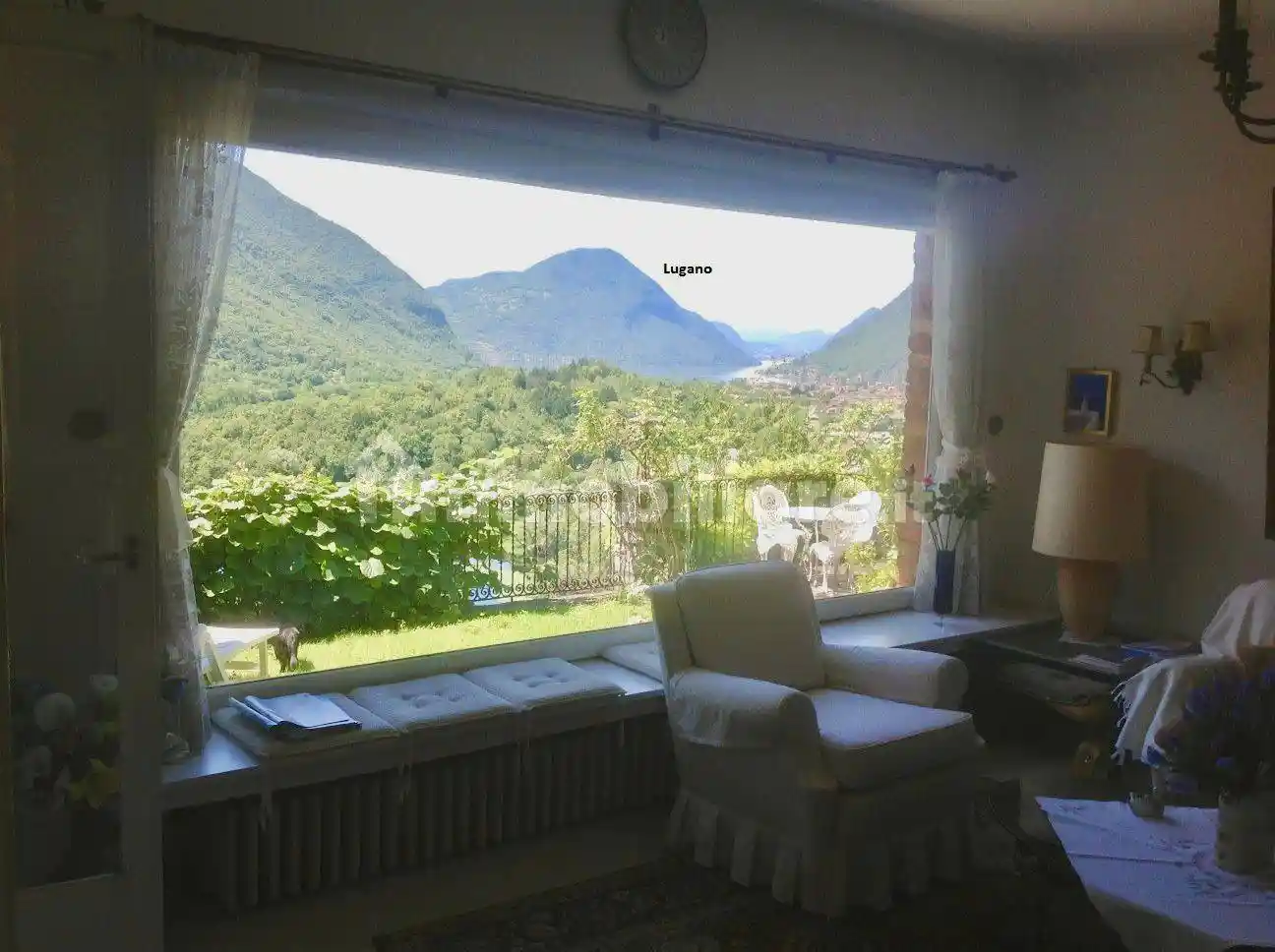 Villa in vendita a Porlezza